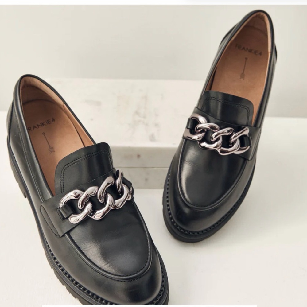 Frankie4 “Saint Black” Loafers with Silver chain